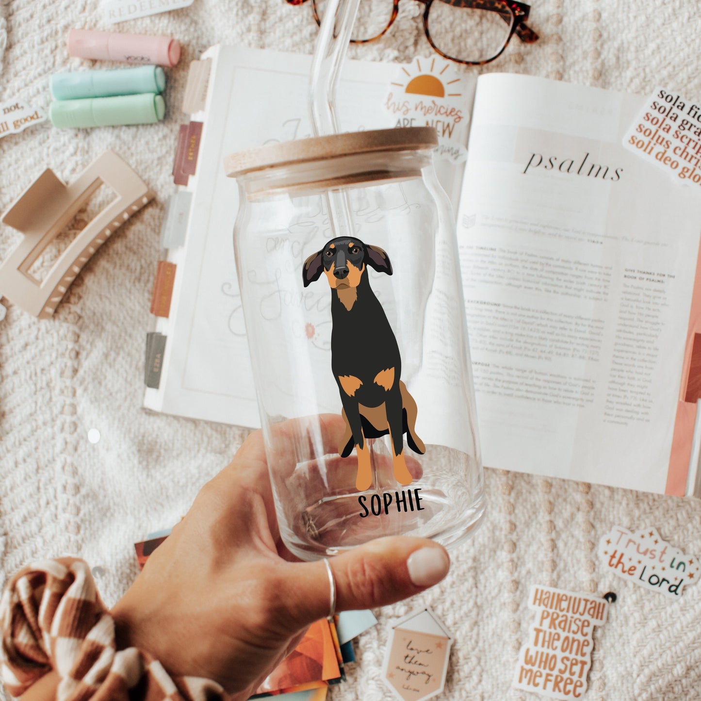 Doberman coffee glass with lid and straw, brown doberman gifts, dobbie mom gift, mothers day gift, daughter birthday gift, red doberman,