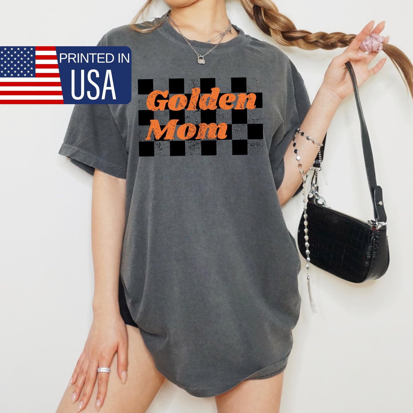 Retro Checkered Golden Retriever Mom Shirt, dog mom comfort colors® tshirt, golden dog gifts, motherhood t-shirt, dog grandma tee