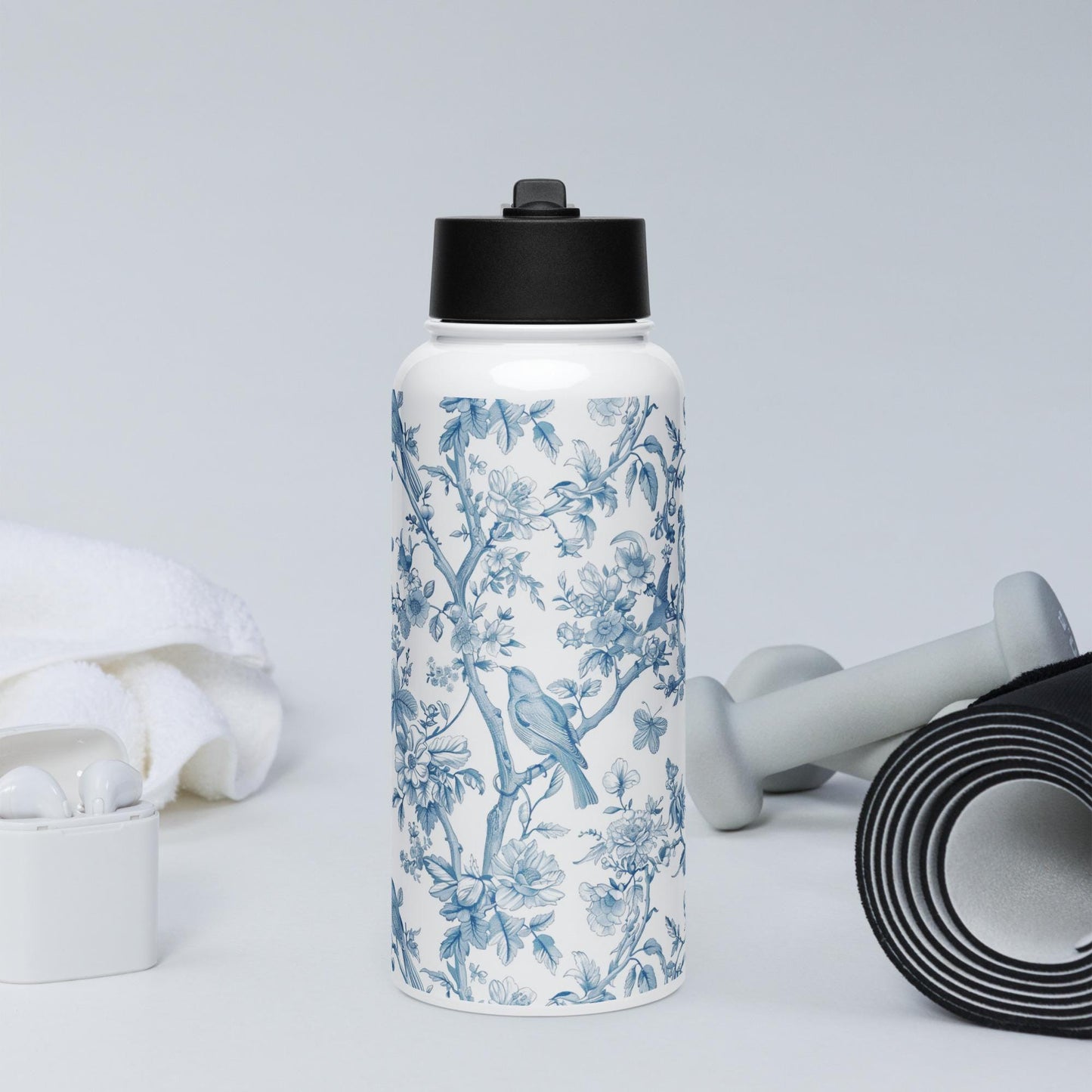 Toile de Jouy blue birds stainless steel water bottle with a straw lid 32oz