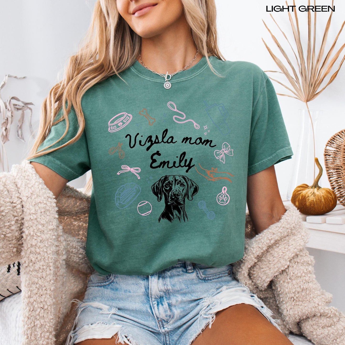 Personalized Hungarian Vizsla Dog Mom Shirt