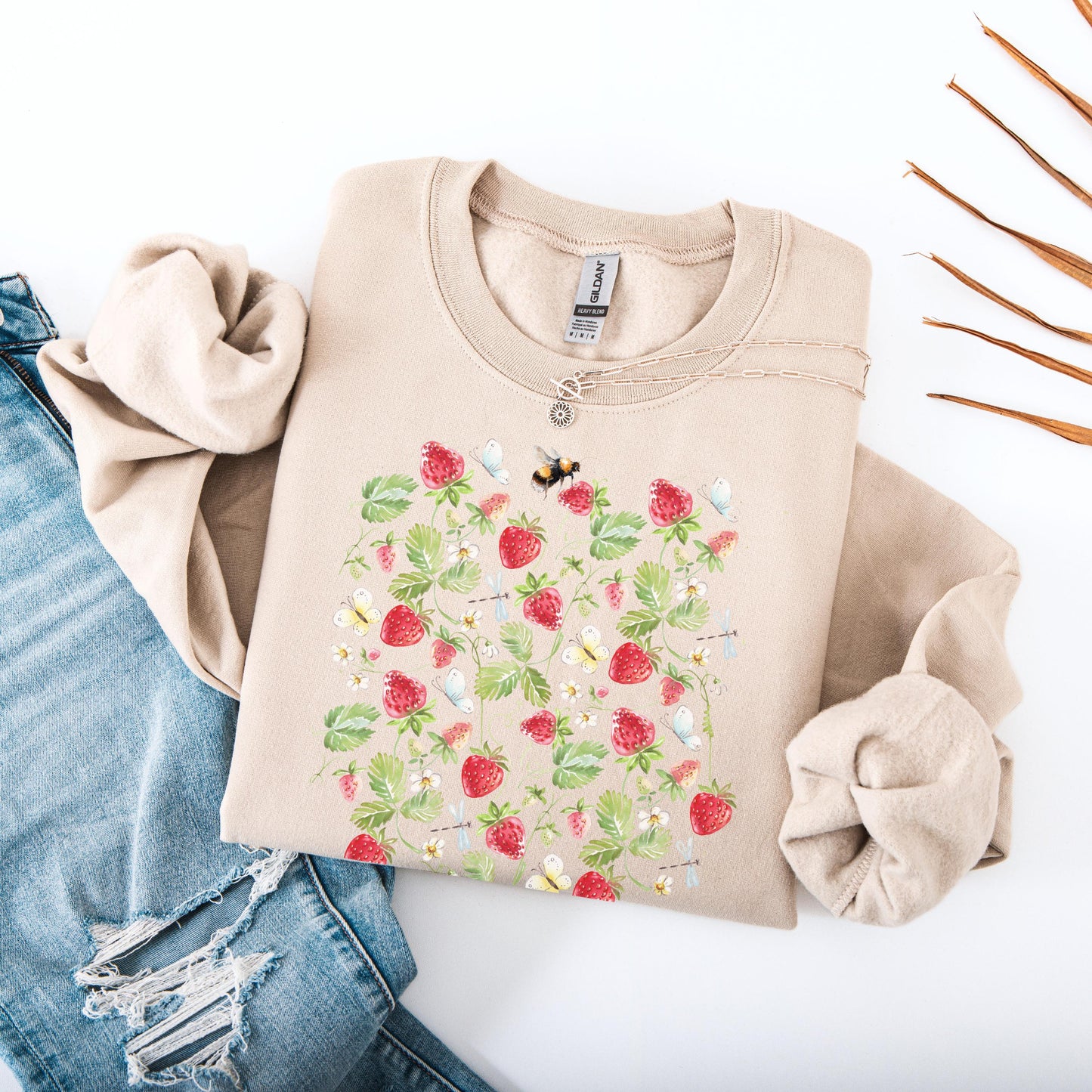 Fresh Wild Strawberries Shirt, berry lover sweatshirt, cutecore aesthetic festival shirt, countryside shirt for women, college girl gift