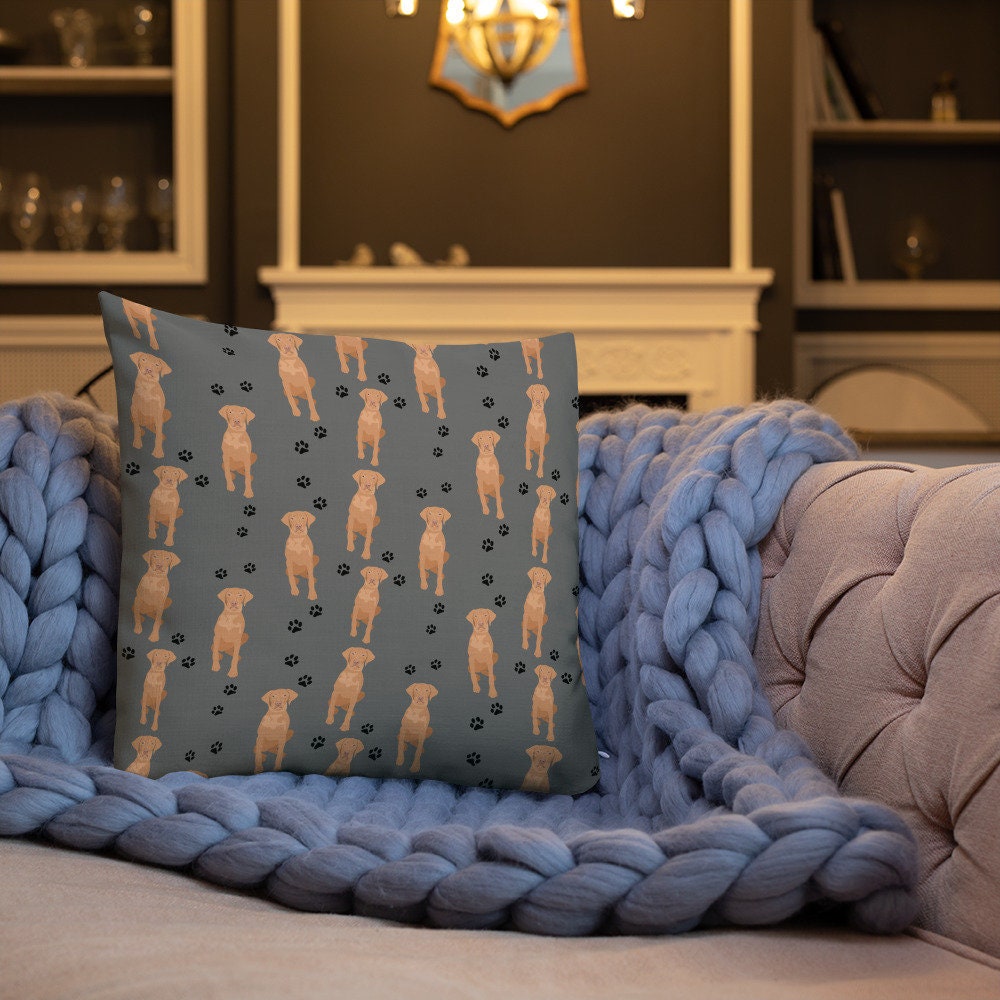 Dark Gray Vizlsa Throw Pillow ywd4kc-br.myshopify.com