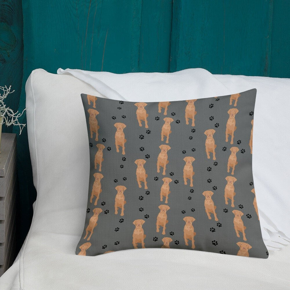 Dark Gray Vizlsa Throw Pillow ywd4kc-br.myshopify.com
