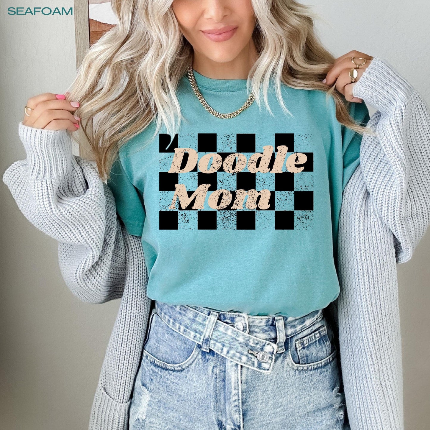 Retro Checkered Doodle Mom T-Shirt ywd4kc-br.myshopify.com