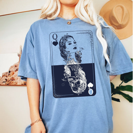 Queen of hearts t-shirt, comfort colors tee, oversized tee, vintage feminist shirt, retro tarot shirt, tarot gifts, single girlie gift