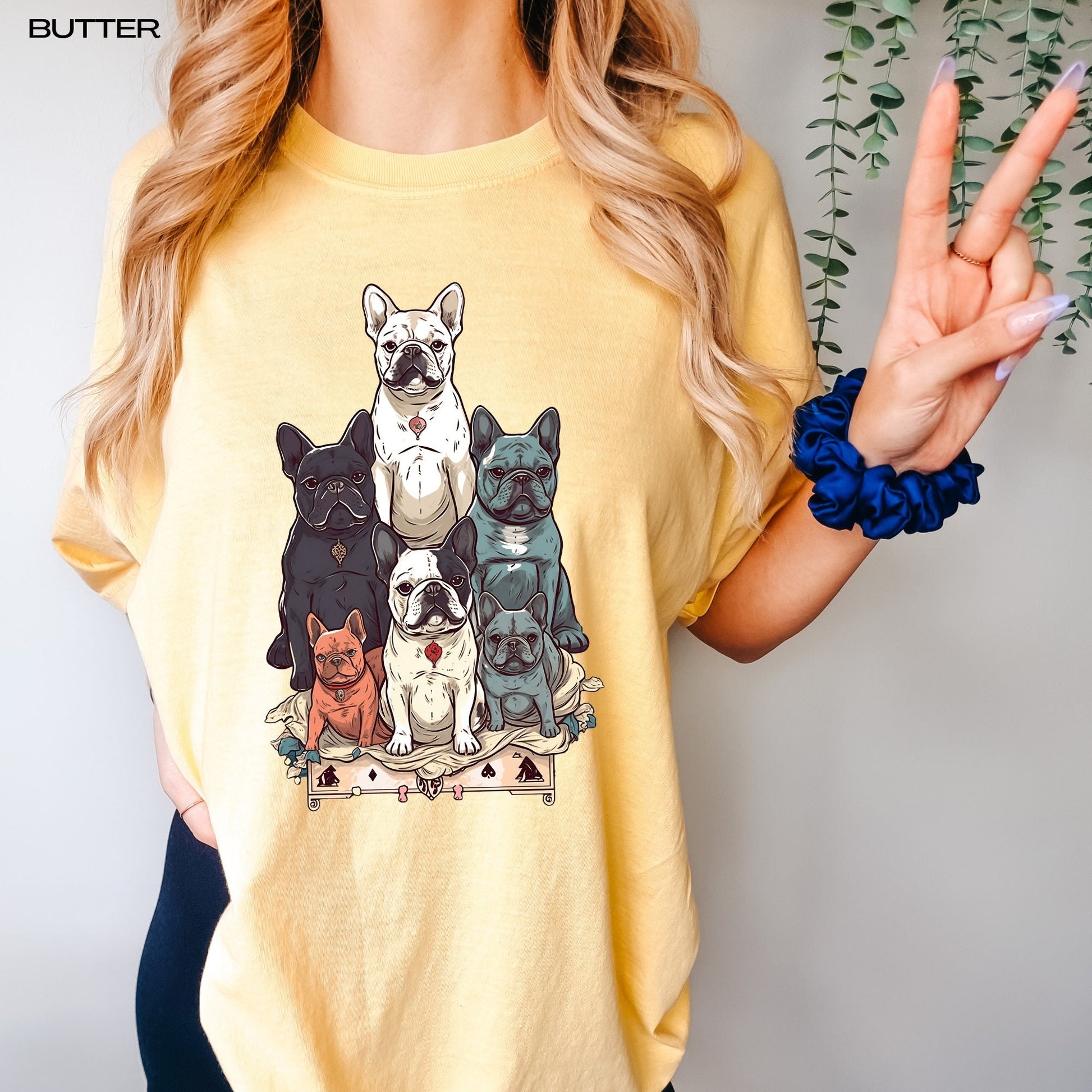 Tarot French bulldog t-shirt, french bulldog mom shirt, french bulldog dad shirt, i love frenchies, french bulldog gifts, frenchie owner