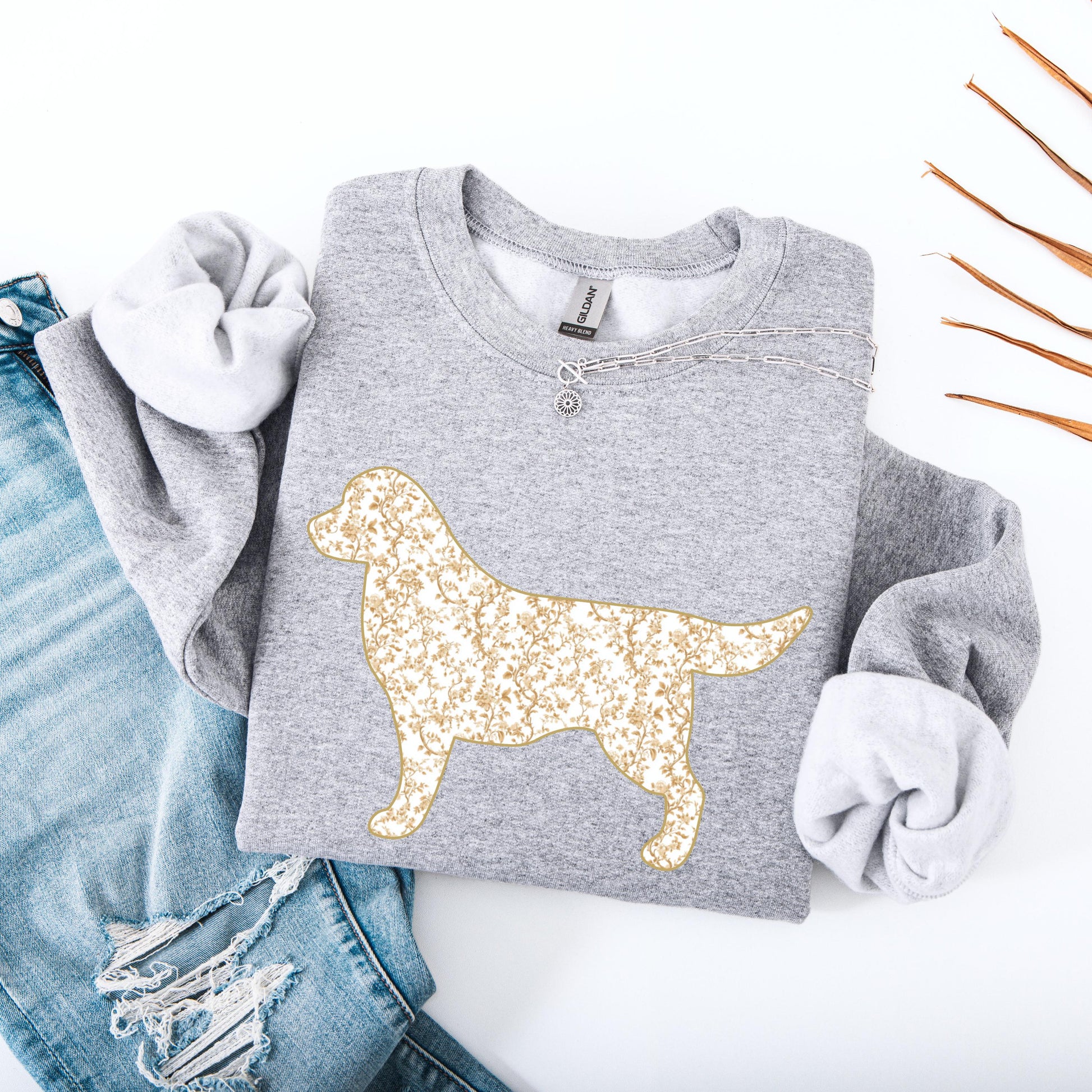 Labrador Toile De Jouy Shirt, labrador gift, lab mama sweatshirt, puppy mom sweater, gift for dog owner, labrador retriever breeder gift